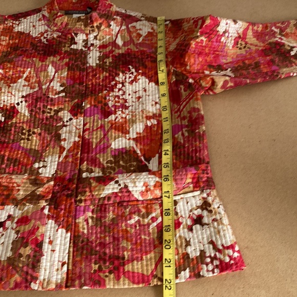 Sigrid Olsen Multi Print Quilted Jacket. Size 8 P - Picture 10 of 11